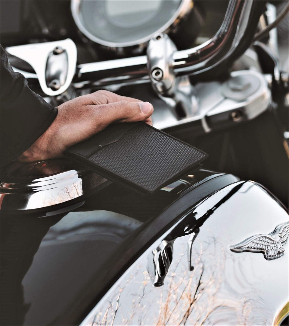 coldfire-moto-guzzi-california-carbon-fiber-wallet