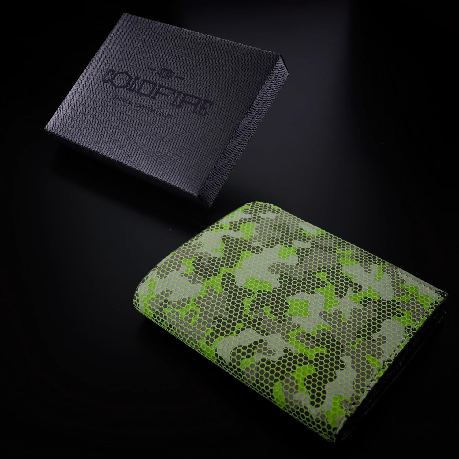 Unisex Wallet 6cc & Coin Pocket - Lime | COLDFIRE - lifestyle